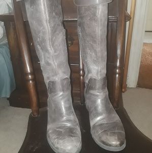 PRE LOVED VINCE CAMUTO BOOTS